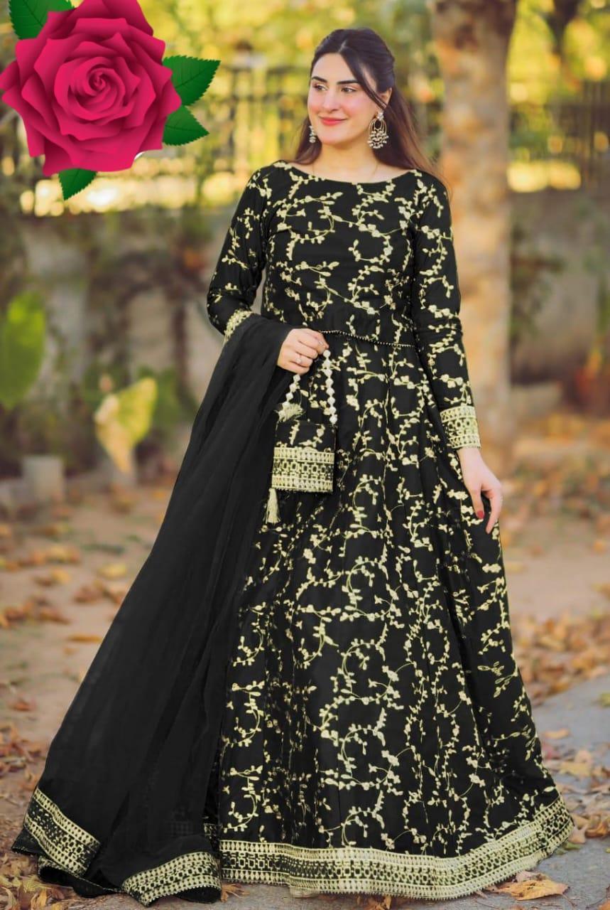 embroidered lehenga with potli