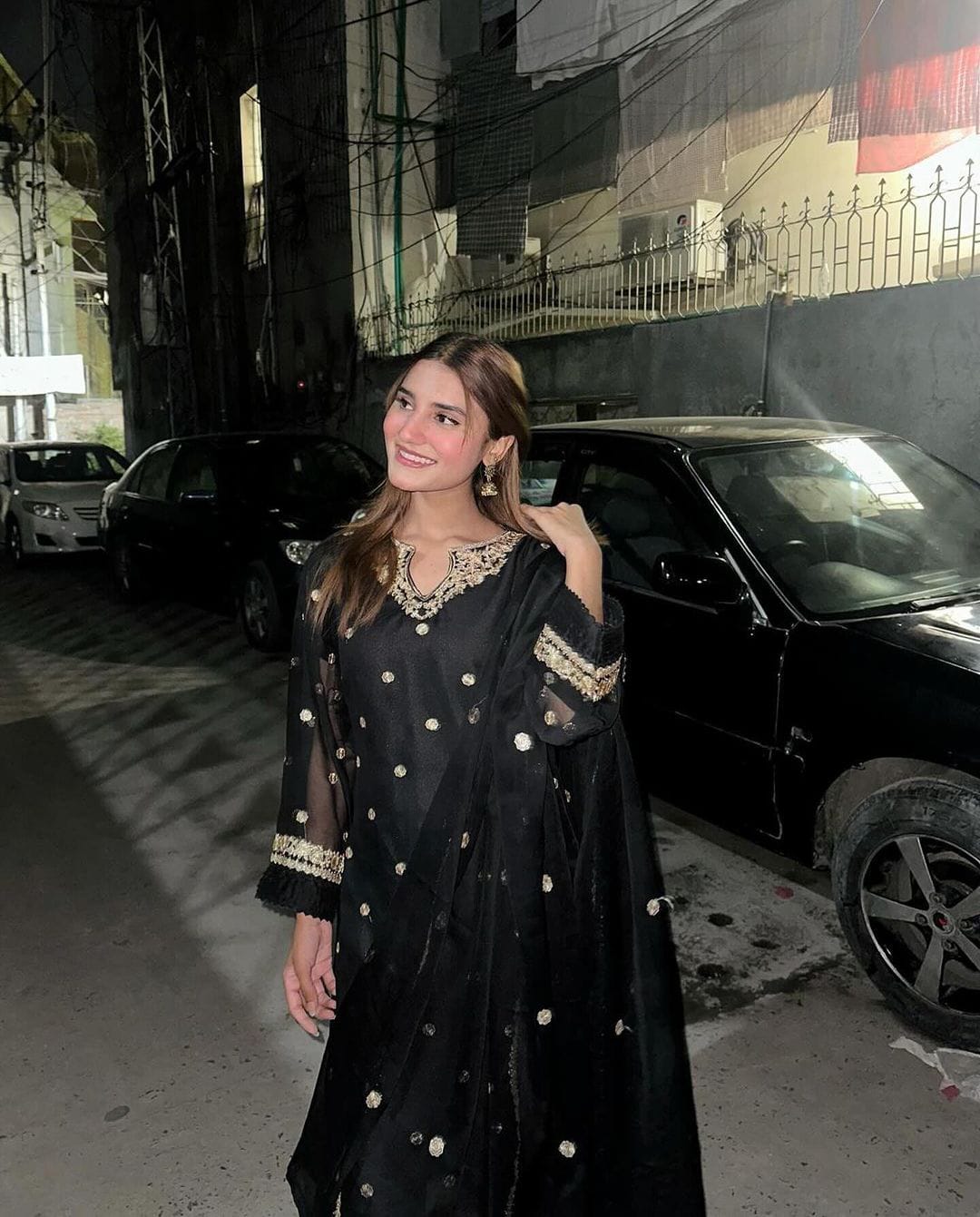 HANIA AMIR